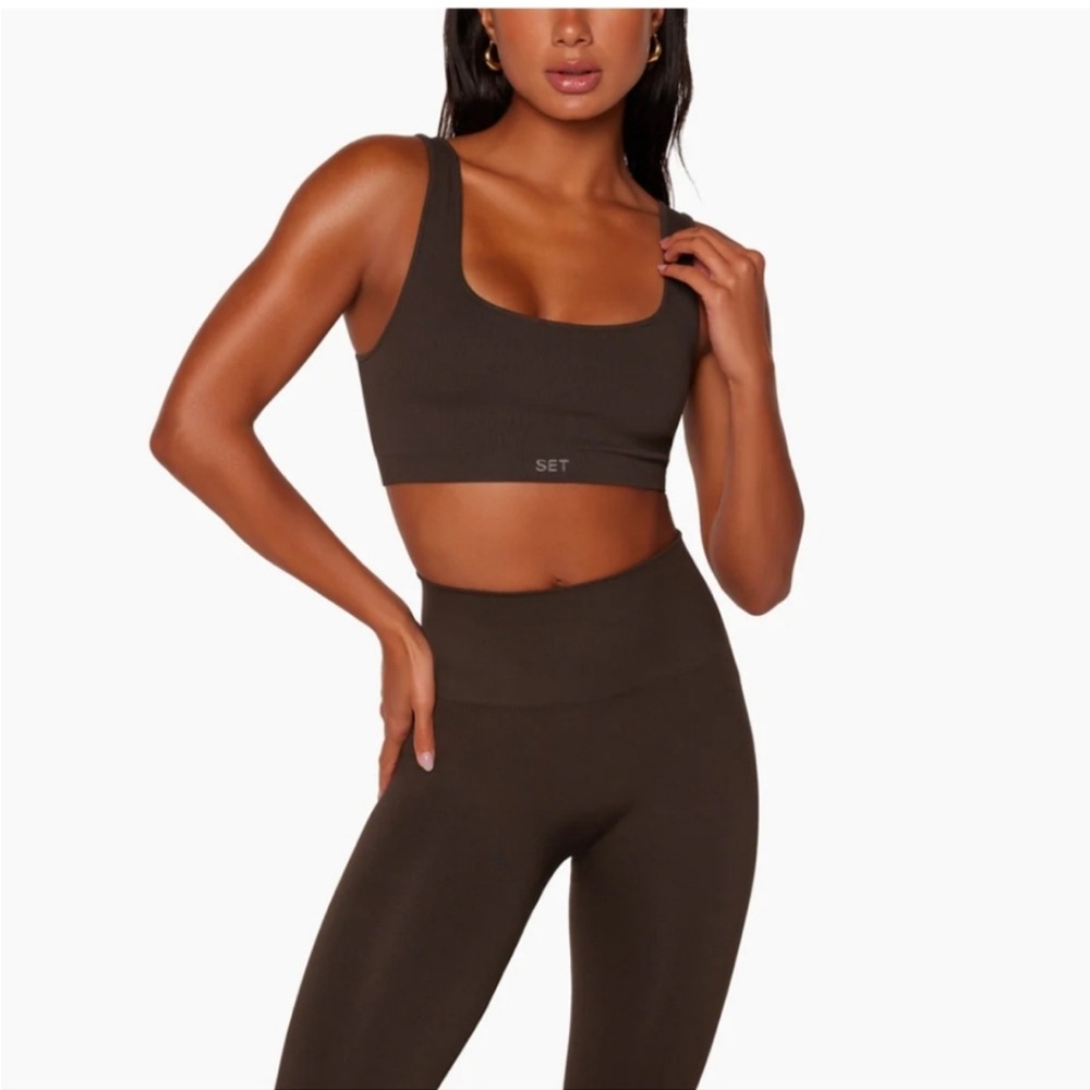 SET Active Dark Brown Sports Bra and Shorts Set SculptFlex